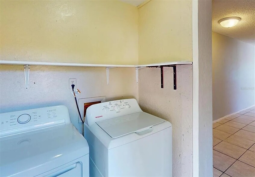 Laundry room - 15540 Chamberlain Blvd