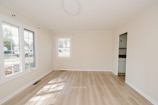 Building Photo - 5024 Southfield Dr