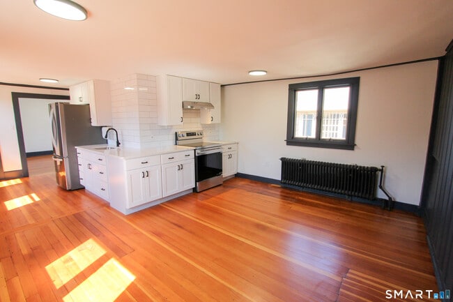 Building Photo - 883 Worthington Ridge