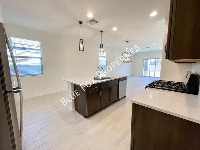 Building Photo - 10692 W Dickerson Dr