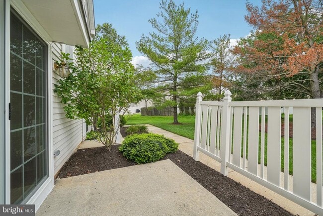 Building Photo - 505 Oliphant Ln