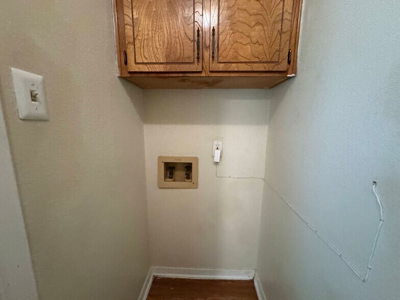 Building Photo - 3407 Victoria Cir