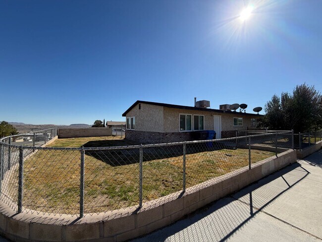 Building Photo - P363