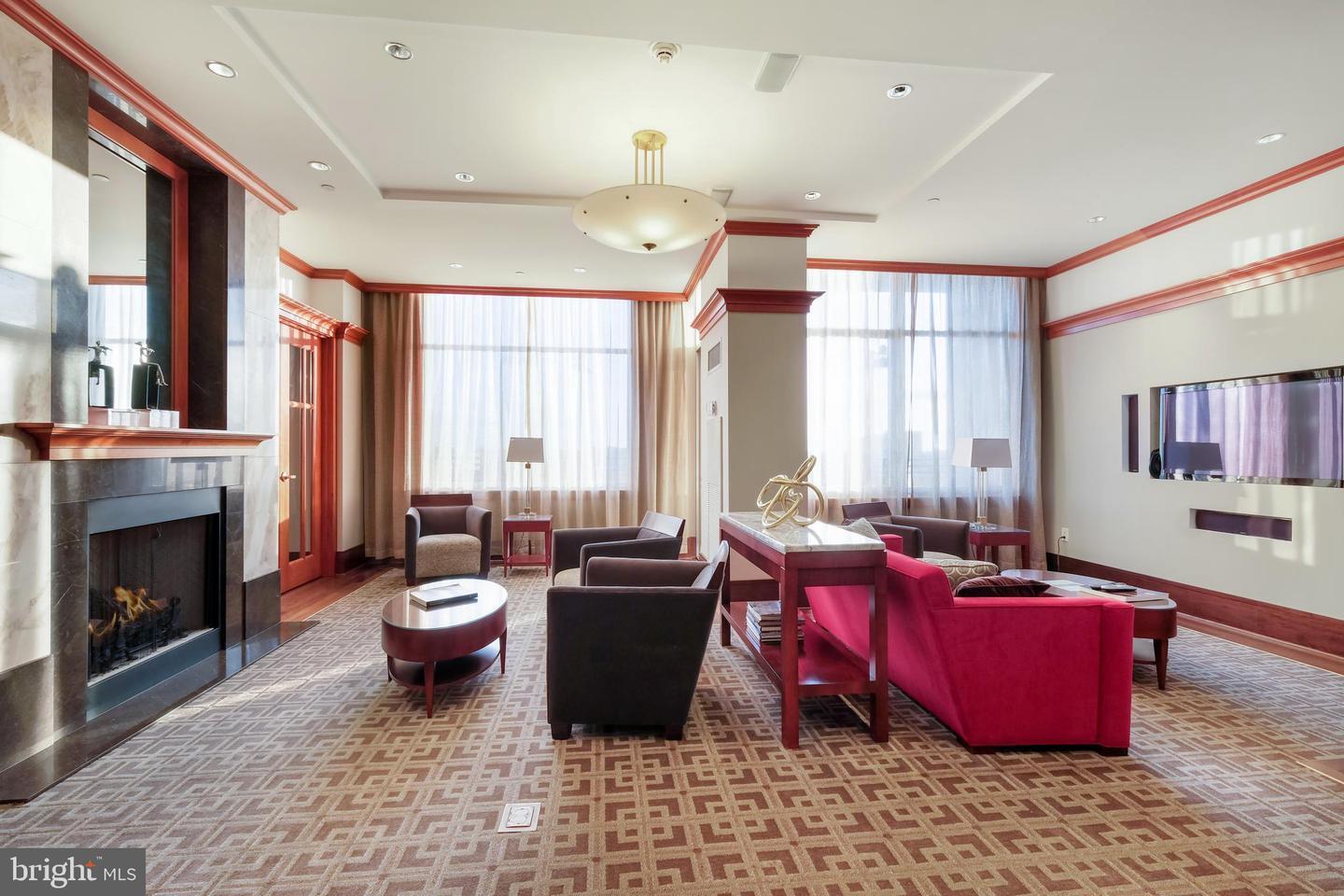 Building Photo - 440 S Broad St