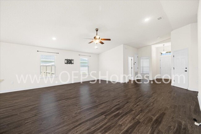 Building Photo - 6123 Redberry Dr