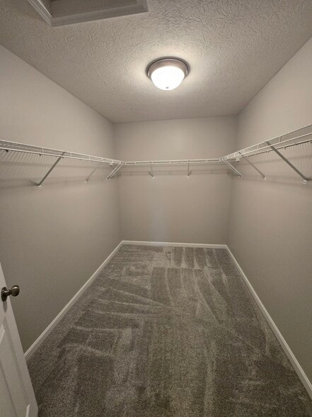 Building Photo - 6885 Charlestown Ln