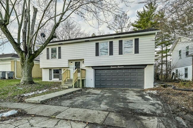 Building Photo - Check out this beautiful and spacious home.  Located in Irvington with access to Warren Twp schools.