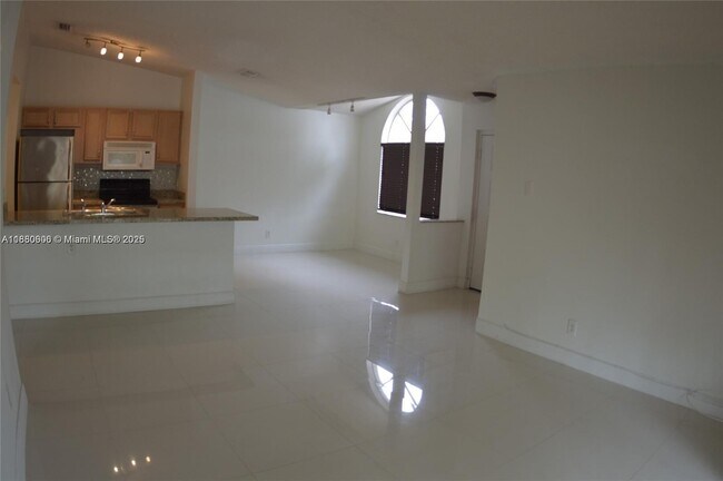 Building Photo - 10630 SW 157th Ct