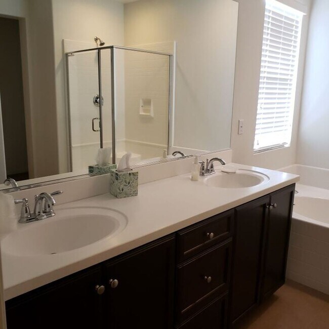Building Photo - 9803 Buckhorn Peak Dr