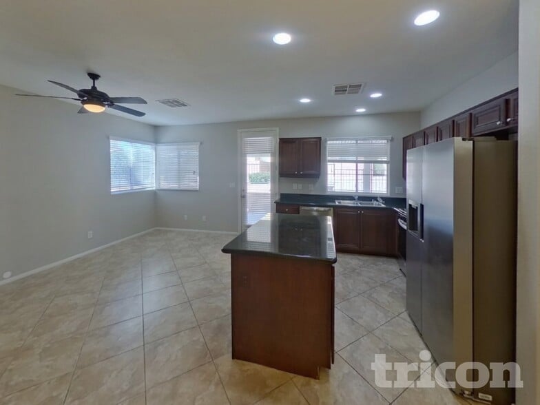 Building Photo - 3643 Sanwood St