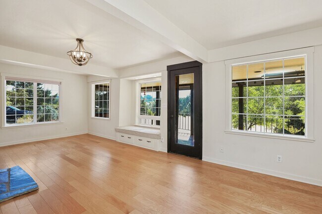 Building Photo - Monroe Four Bedroom on Acreage - Rare Find!