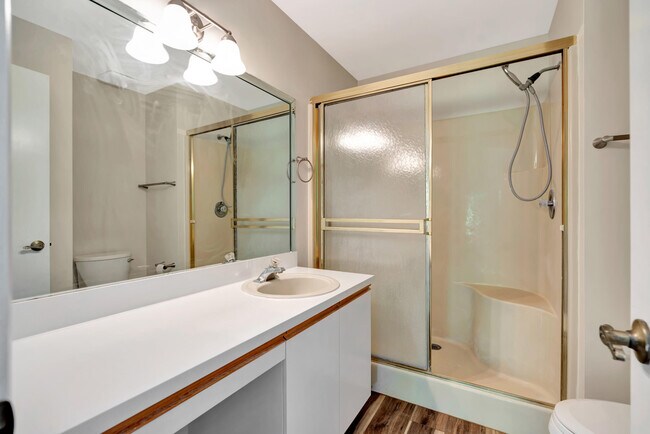 Building Photo - 8356 SE Croft Cir