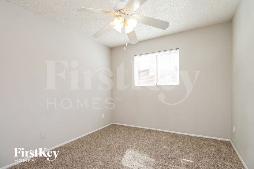 Building Photo - 1918 E Watson Dr