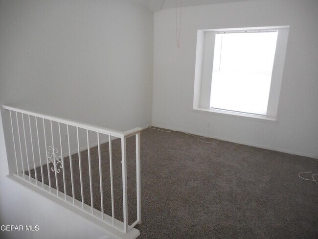 Building Photo - 5804 River Hollow Ct