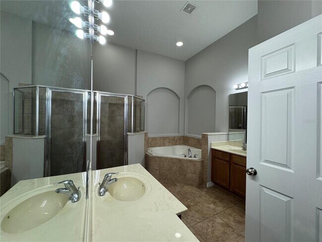 Building Photo - 11813 Via Lucerna Cir