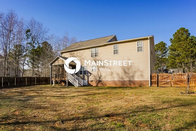 Building Photo - 3 Bedroom Pet-Friendly Home in Wendell, NC with Main Street Renewal