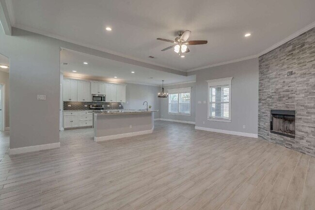 Building Photo - Stunning 3-bedroom, 2-bathroom home on an over-sized lot in Aledo ISD!