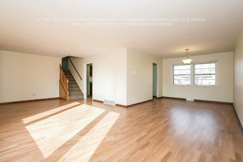 Building Photo - 1035 Iowa St