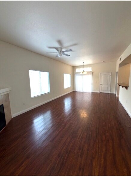 Building Photo - 8985 S Durango Dr