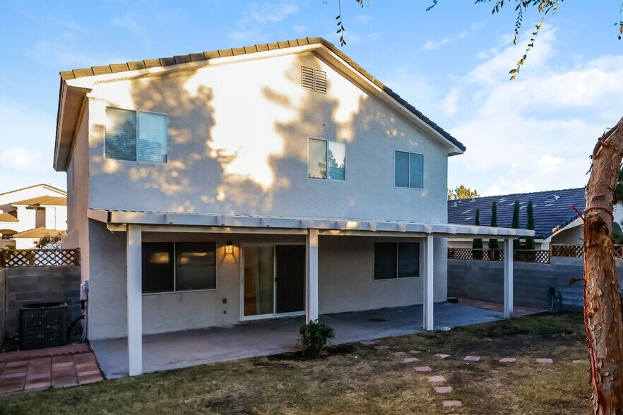 Building Photo - 7425 Flat Rock St