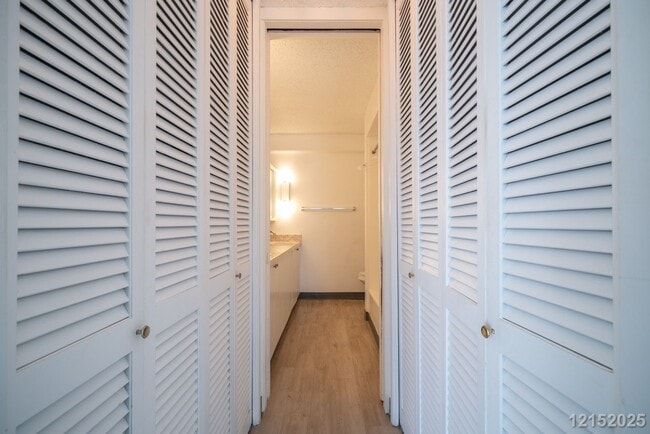 Building Photo - 1655 Makaloa St