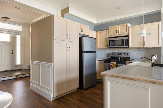 Building Photo - 38 Pebble Beach Rd