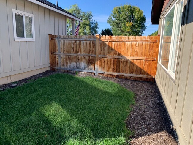 Building Photo - 54- 12th, Poplar