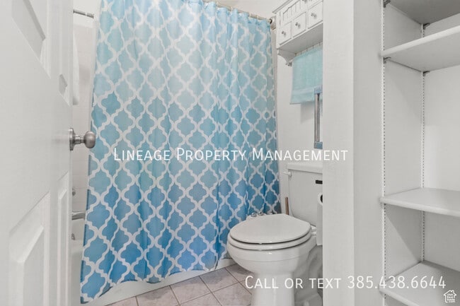 Building Photo - 4487 St Andrews Dr