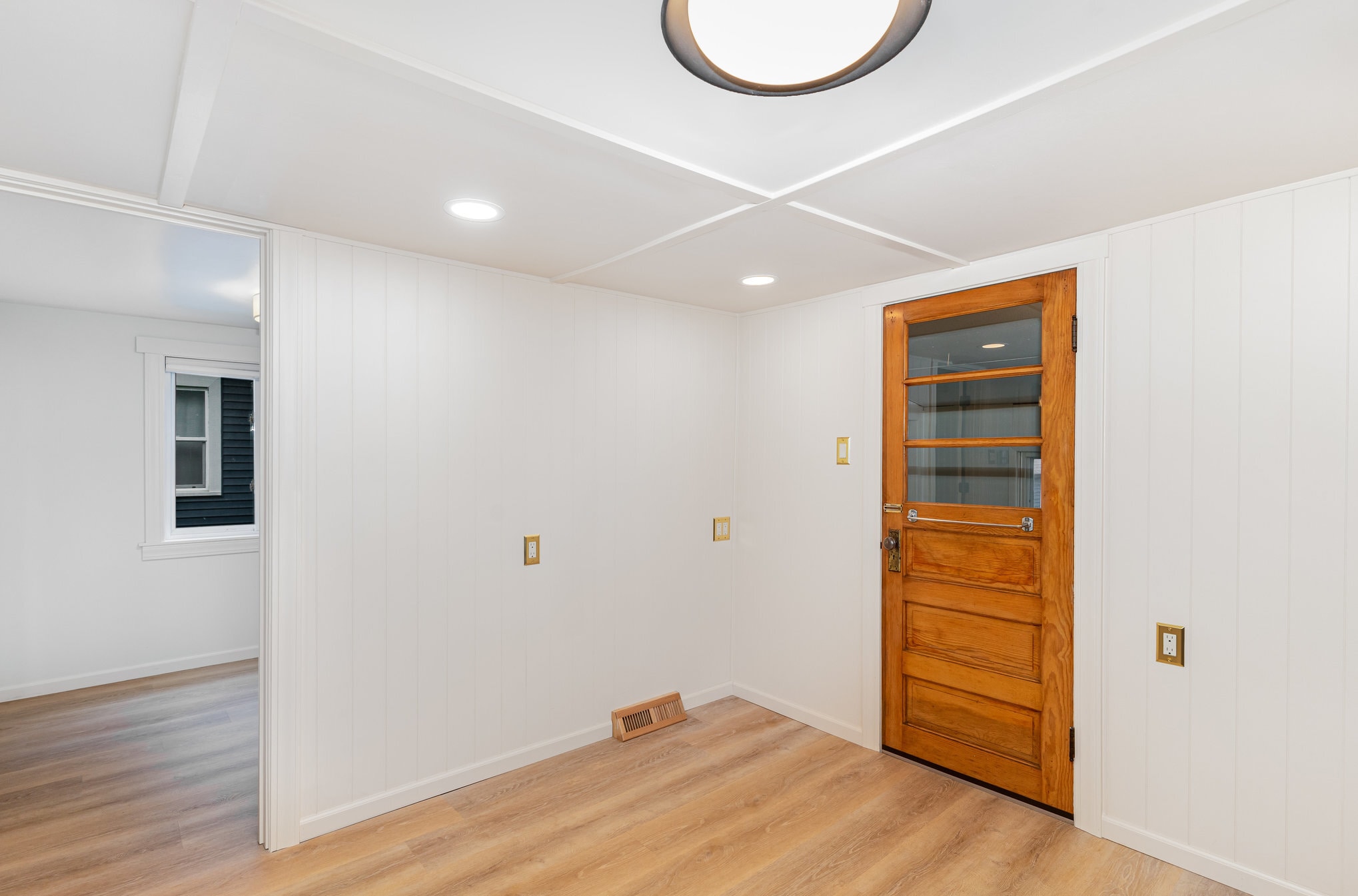 Building Photo - 1405 S Park St