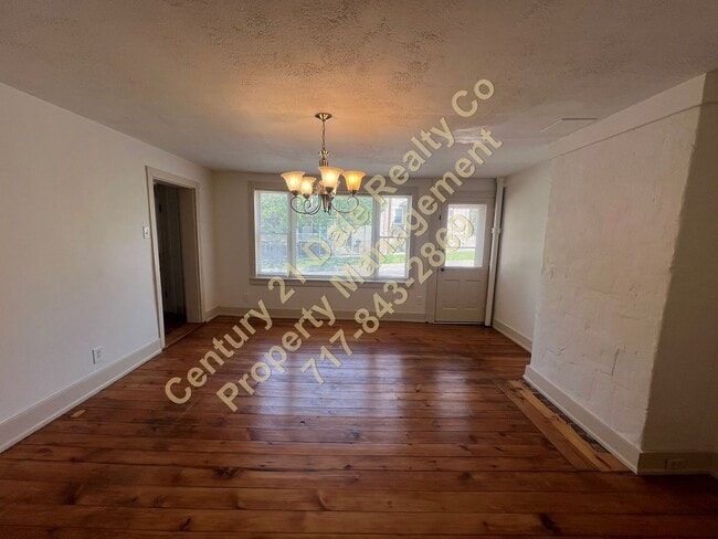 Building Photo - 3 Bedroom Home in Southern School District