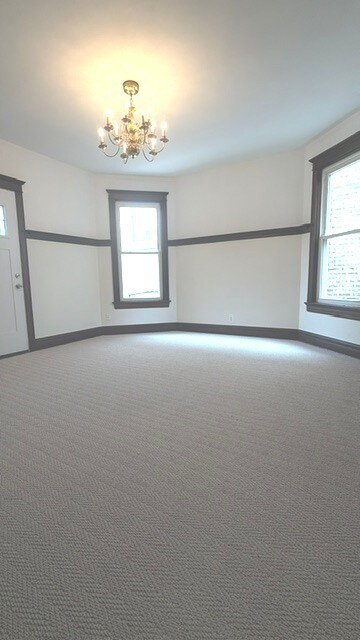 Building Photo - 4511 N Greenview Ave