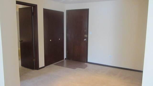 Building Photo - 2320 N Nordica Ave