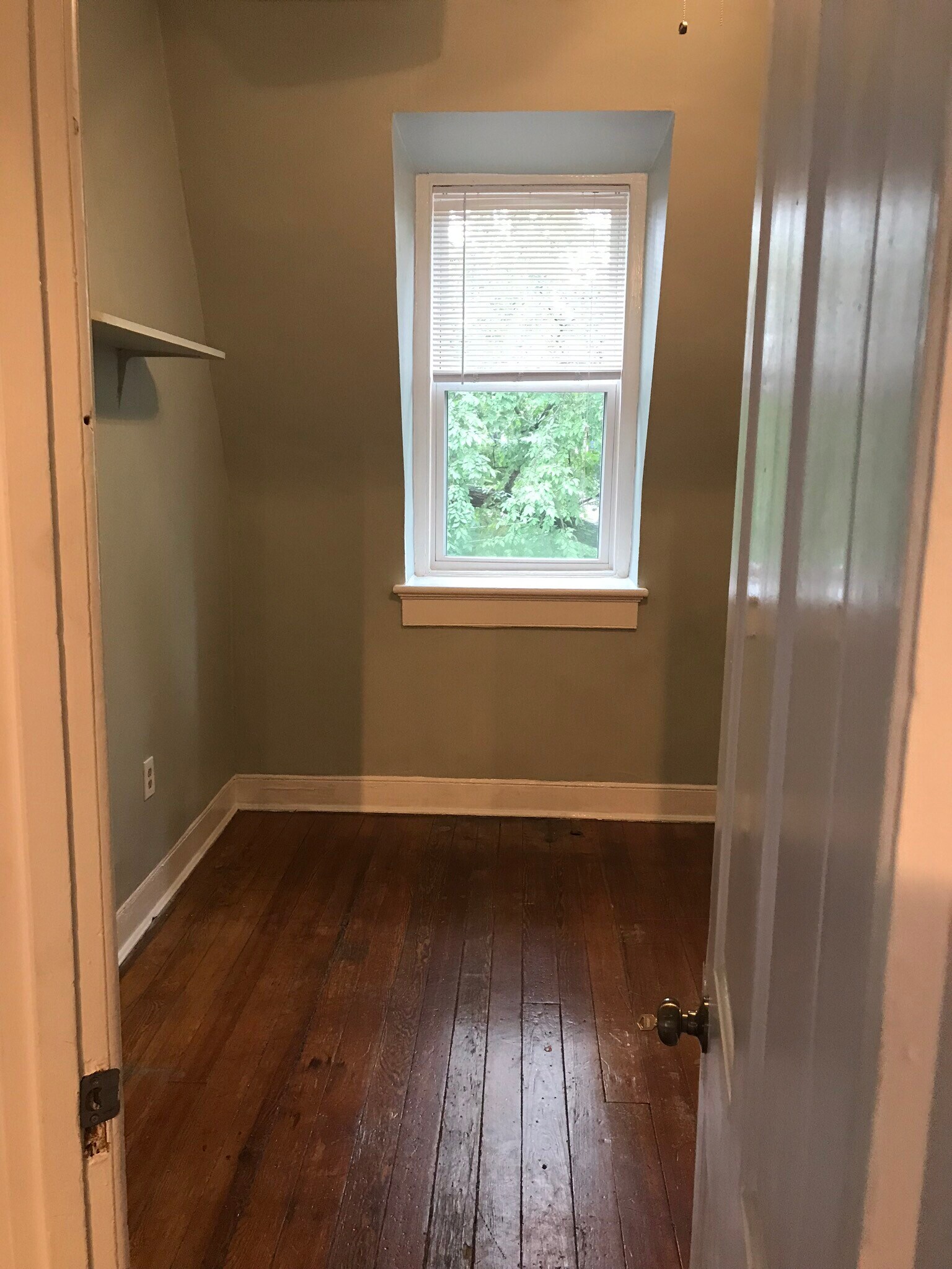 Bedroom 2 - 1300 Grove Ave
