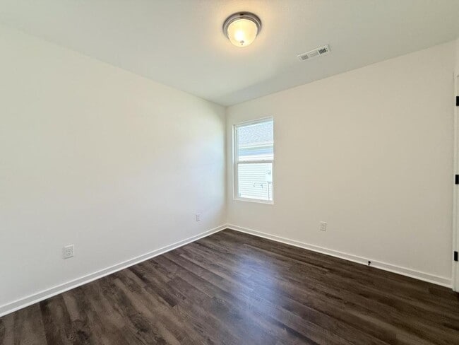 Building Photo - 210 Eagle Edge Dr