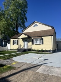 Building Photo - 2627 McKann Ave