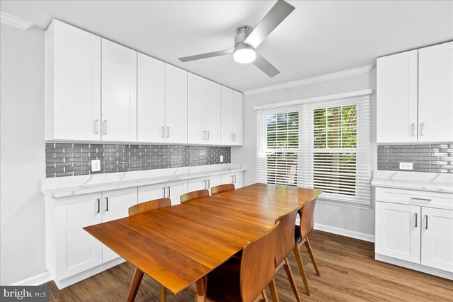 Building Photo - 9303 Macswain Pl