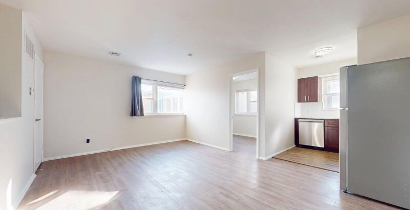 Building Photo - 110-41 62nd Dr