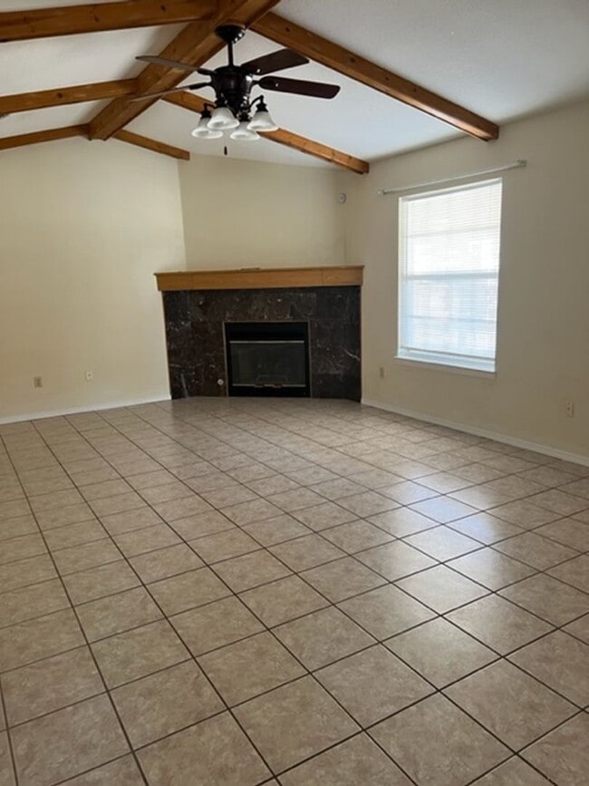 Building Photo - Beautiful home on a large corner lot with RV parking