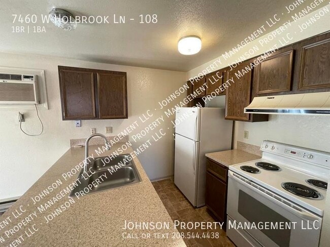 Building Photo - 7460 W Holbrook Ln