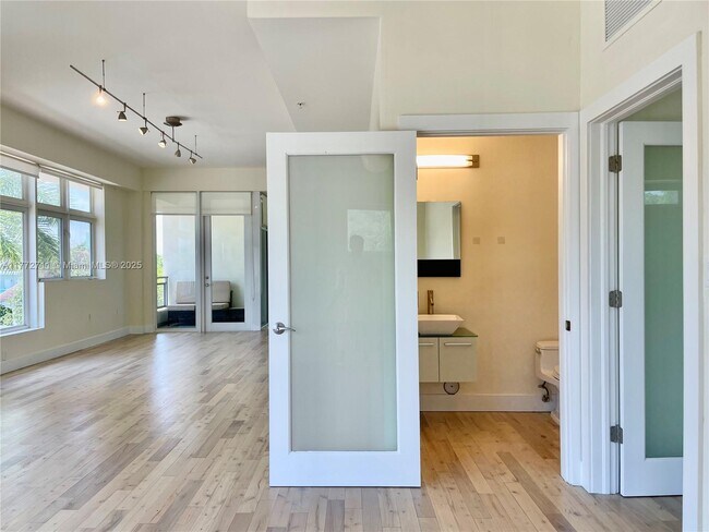 Building Photo - 6701 Biscayne Blvd