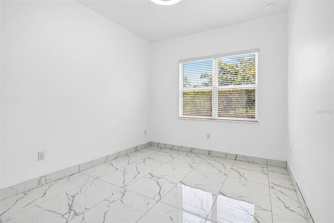 Building Photo - 216 N Glen Arven Ave