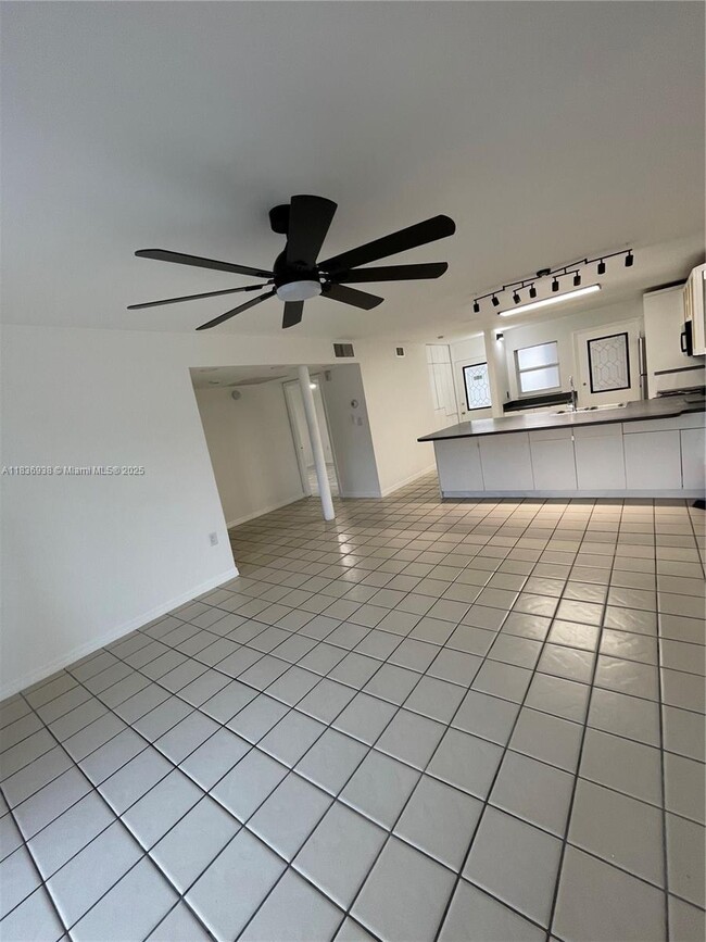 Building Photo - 3600 NE 170th St