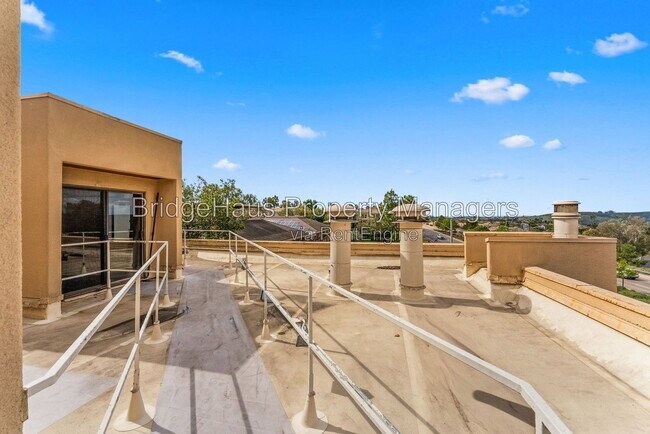 Building Photo - 7225 Navajo Rd