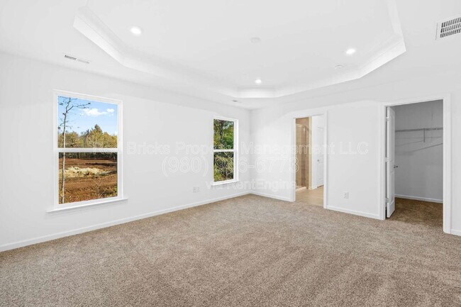 Building Photo - 17030 Patron Dr