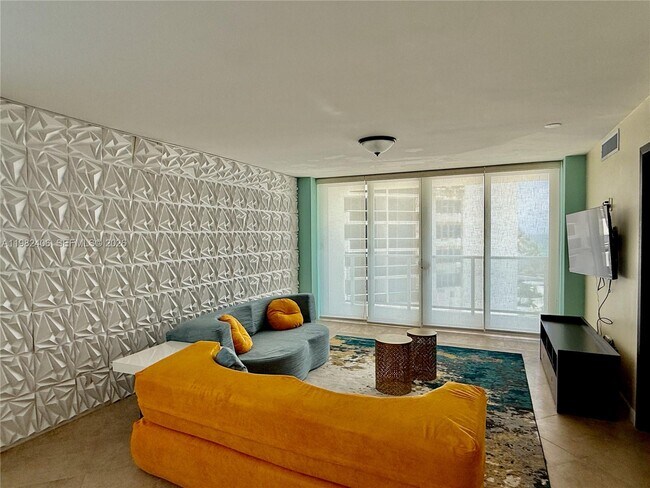 Building Photo - 3180 S Ocean Dr