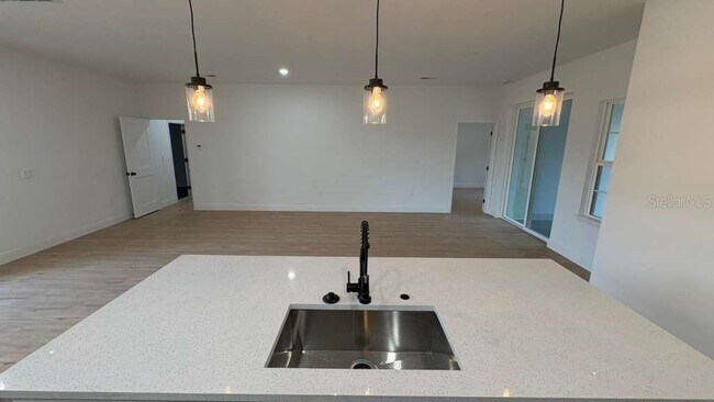 Building Photo - 2380 W Gardenia Dr