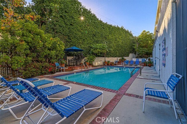 Building Photo - 10650 Kinnard Ave