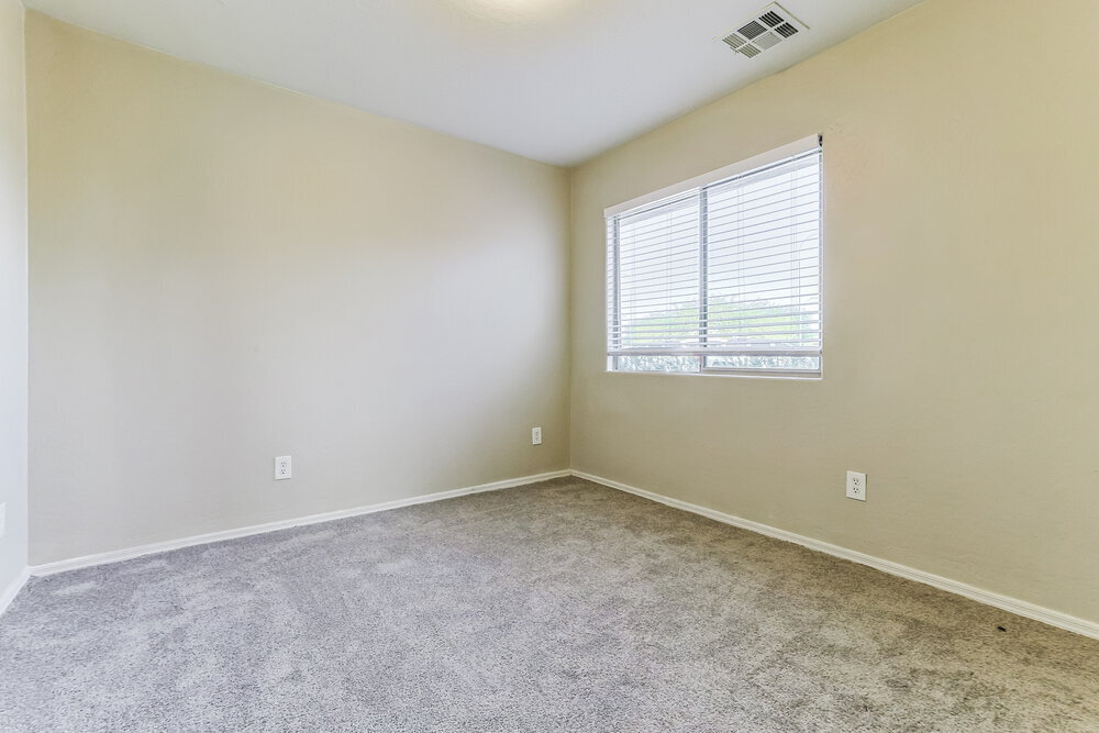 Building Photo - 11457 W Rio Vista Ln