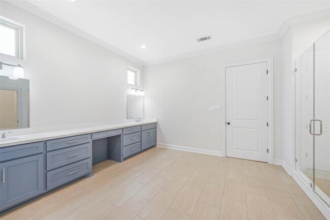 Building Photo - 201 Mayerling Dr