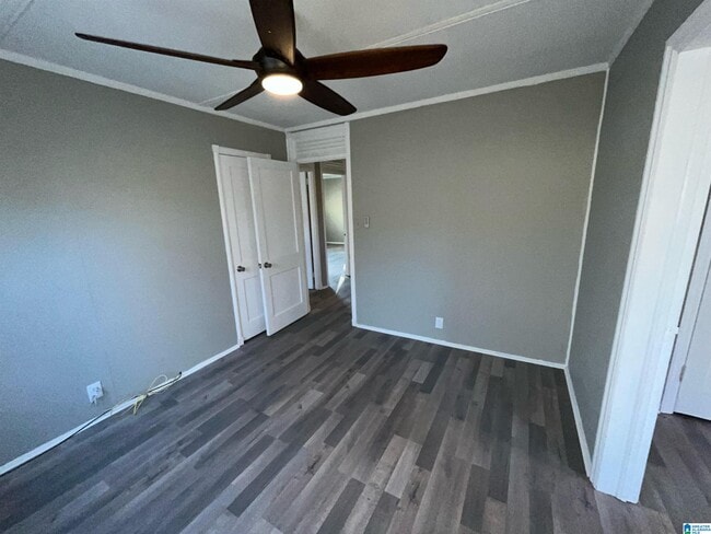 Building Photo - 624 4th Ct W